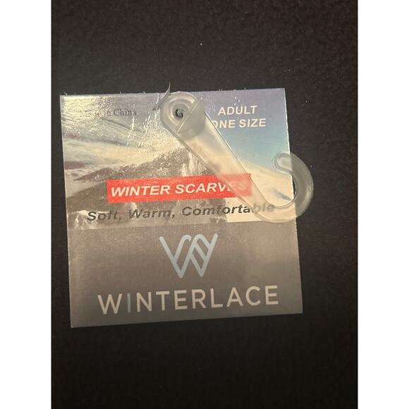 NWT Winterplace Black Fringed Scarf and Gator Adult One Size Machine Wash - Picture 2 of 3